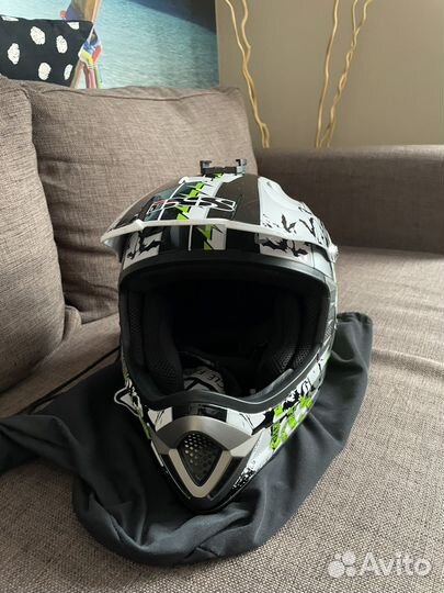 Кроссовый шлем