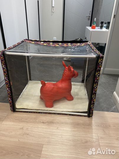 Выставочная клетка для животных