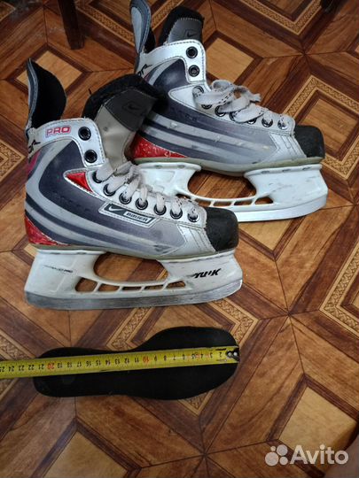 Хоккейные коньки bauer