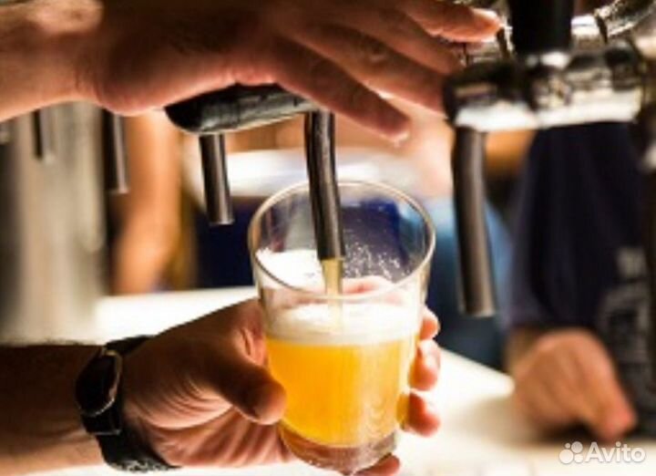 Продавец разливного пива