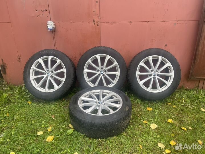 Колеса Nokian Hakkapeliitta 9 SUV 255/55 R20