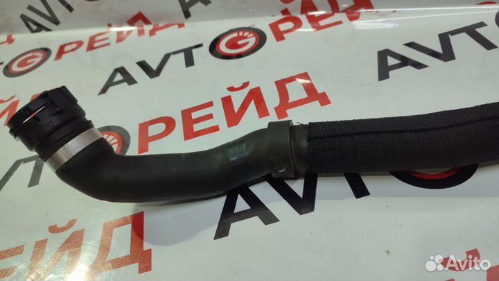 Патрубок радиатора Volkswagen Passat 3C5 CDA