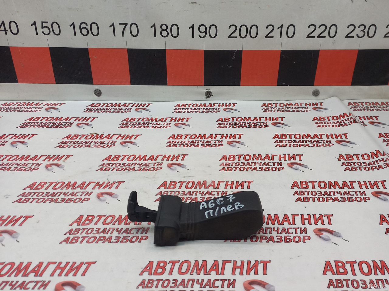 Ограничитель двери передней левой Ауди а6 с7 14-18