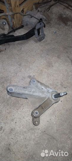Кронштейн кпп renault