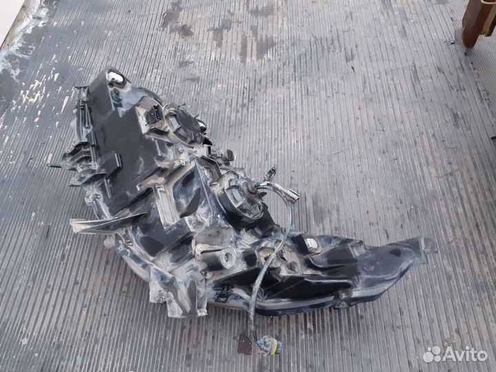 Фара передняя правая Renault Latitude