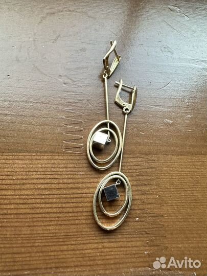 Золотые серьги