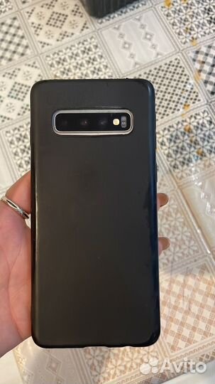 Samsung Galaxy S10, 8/128 ГБ