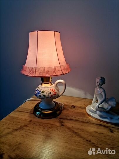 Лампа настольная