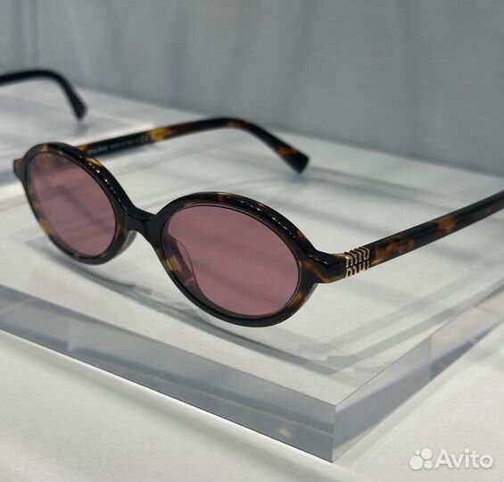 Очки Miu Miu Regard Sunglasses