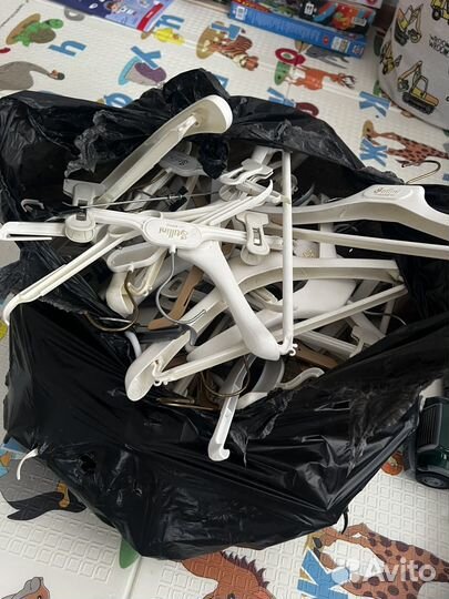 Вешалки плечики