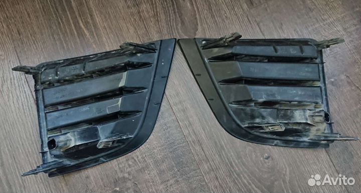 Заглушка противотуманной фары Toyota Corolla