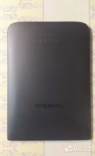 Pocketbook 740 с оригинальным чехлом