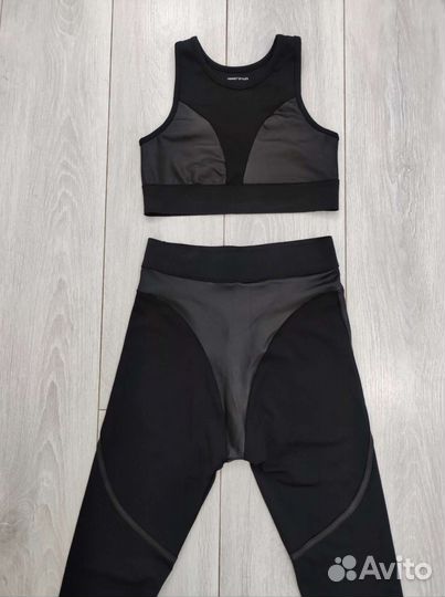 Костюм для фитнеса новый