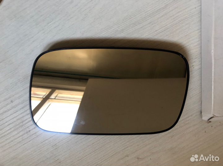 Стекло бокового зеркала VW Passat 2