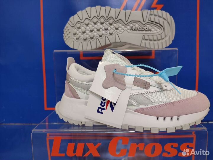 Кроссовки Reebok Classic Leather Legacy женские