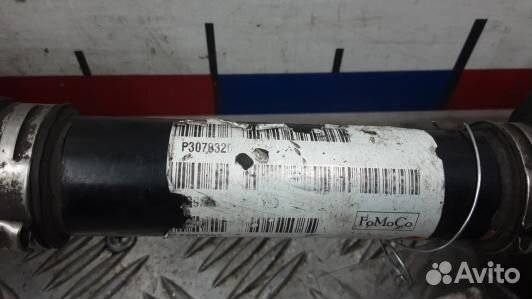 Привод передний правый volvo V70 3 (YBE18N101)