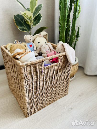 Корзина интерьерная