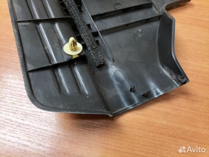 Накладка порога внутренняя задняя правая