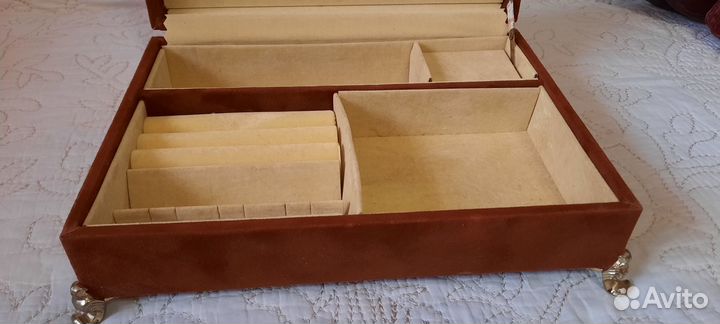 Шкатулка винтажная музыкальная с гобеленом