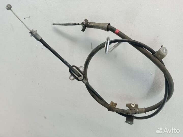 Трос стояночного тормоза левый Toyota Camry