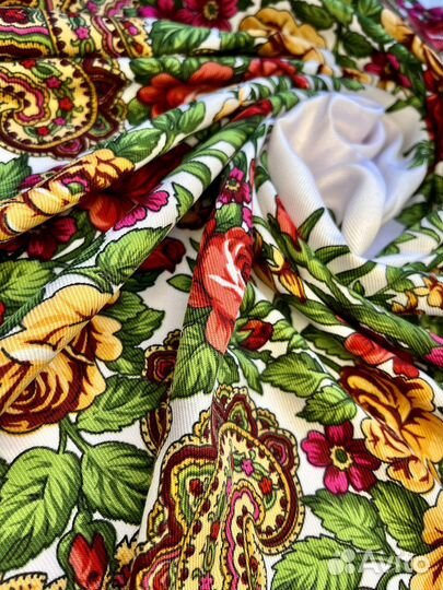 Павловопосадский платок белый