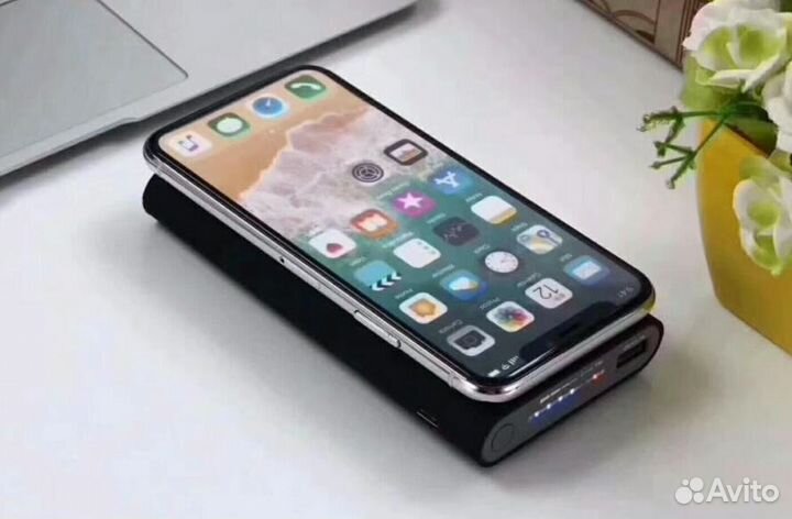 Внешний аккумулятор с беспроводной зарядкой 10000