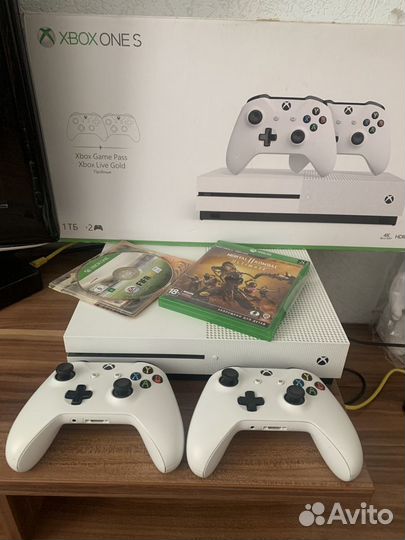 Xbox one s 1tb с играми