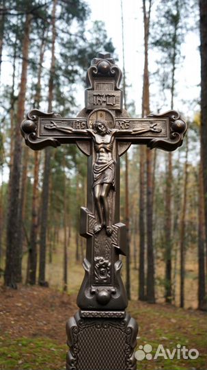Памятник крест на могилу надгробия