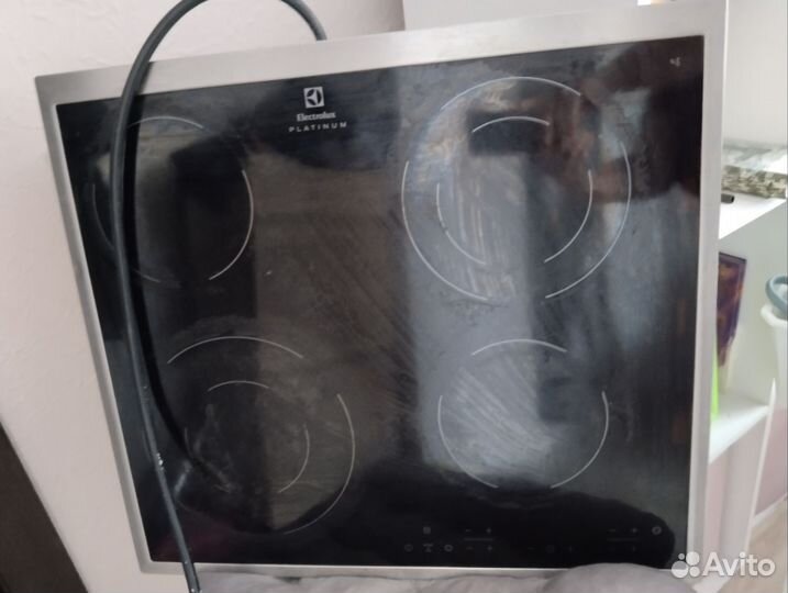Электрическая варочная панель 4 конфорки б/у