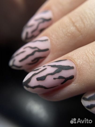 Педикюр/маникюр