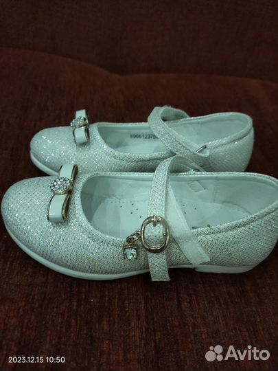 Продам туфельки для девочки