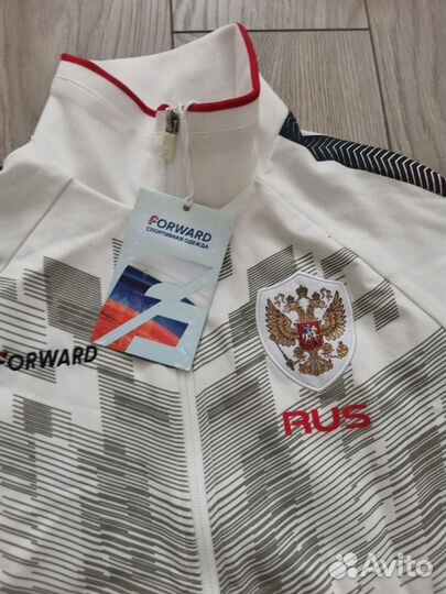 Спортивный костюм женский парадный