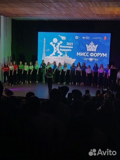 Рекламный экран / Видеоэкран / Видеопилон