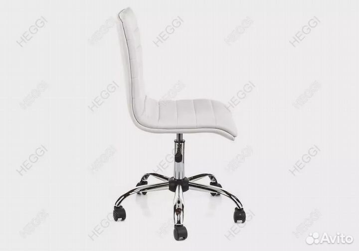 Компьютерное кресло Midl белый в наличии