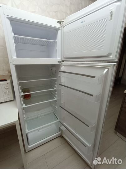 Холодильник vestel