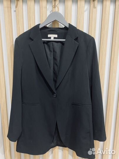 Пиджаки деловые черные 50-52