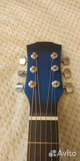 Акустическая гитара