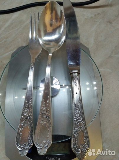 Столовый серебряный набор