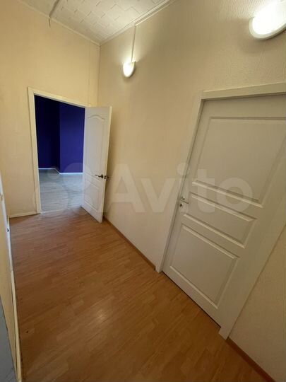 Офис в центре, 15 м²+ прихожая 5м2