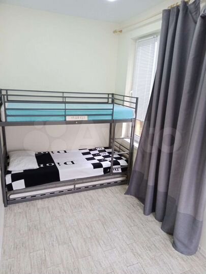 2-к. квартира, 42 м², 3/3 эт.