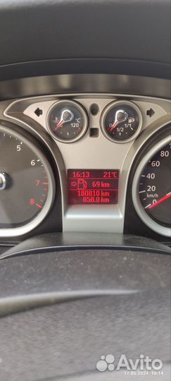 Ford Focus 1.6 МТ, 2011, 184 000 км