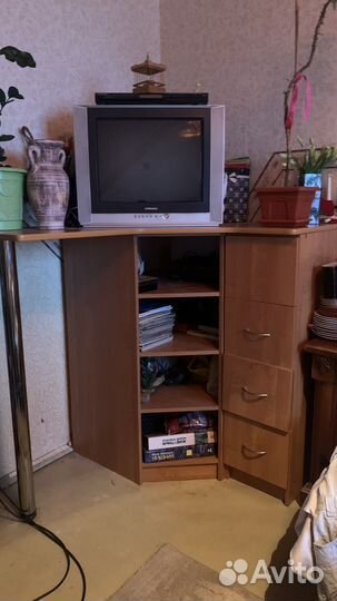 Тумба угловая