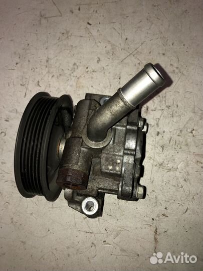 Jeep grand cherokee wk2 2011 3.6 насос гур