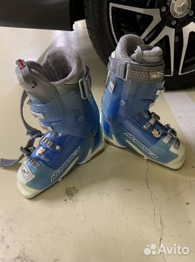 Ботинки лыжные