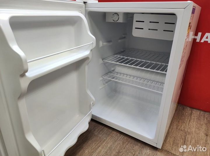 Холодильник компактный dexp RF-SD070MA/W Хорошая