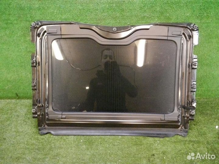 Стекло панорамной крыши BMW 7-Series