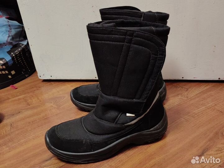Сапоги женские 40 размер. Теплые. И легкие