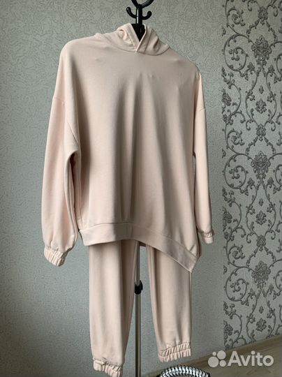 Костюм спортивный