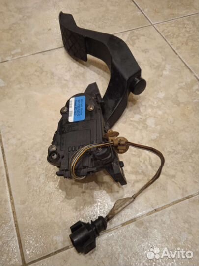 Педаль газа для Passat B5