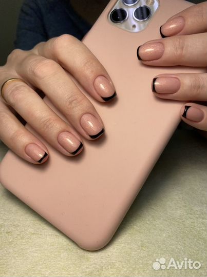 Маникюр педикюр